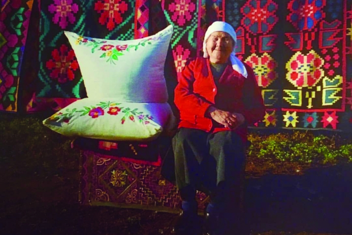 Хикмәт тулы донъя