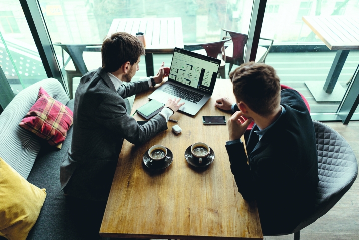 Маъорифпарварӣ – ҳикматпарастист