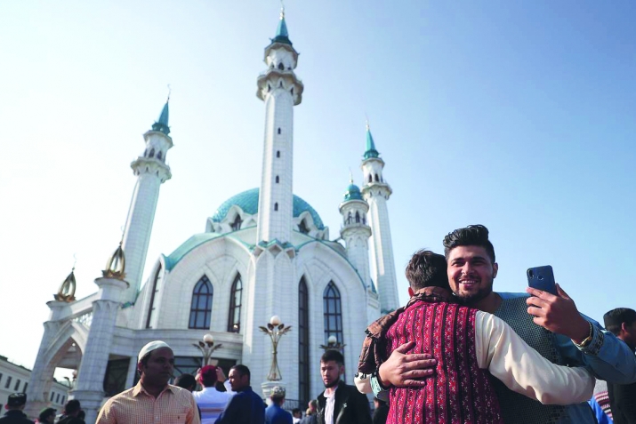 Ураза бәйрәме мөбарәк булсын