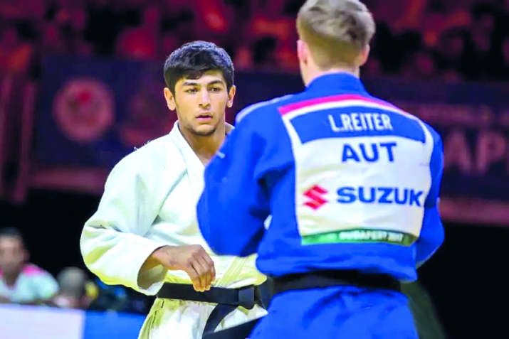 Самбочиёни тоҷик