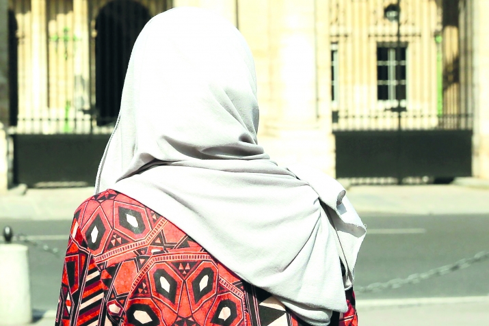 Гьикъизе нечараб, бицине намусаб