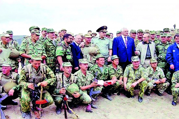 Август базла анцIбукьуни гьандиркахъули…