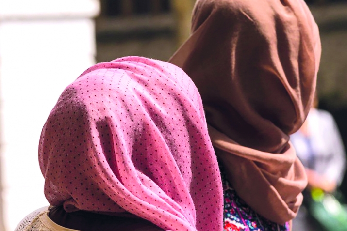 Гьикъизе нечараб, бицине намусаб