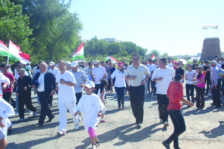 Хатлон: Иштироки 12 000 нафар дар Дави миллӣ