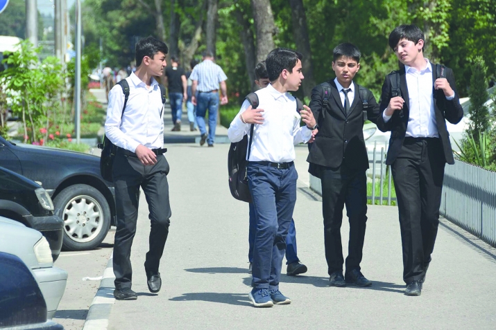 Идеали фарзандони мо кист?