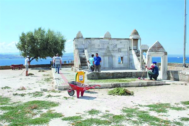 The Essence of the Place of Communal Prayer: The Open Air Mosque