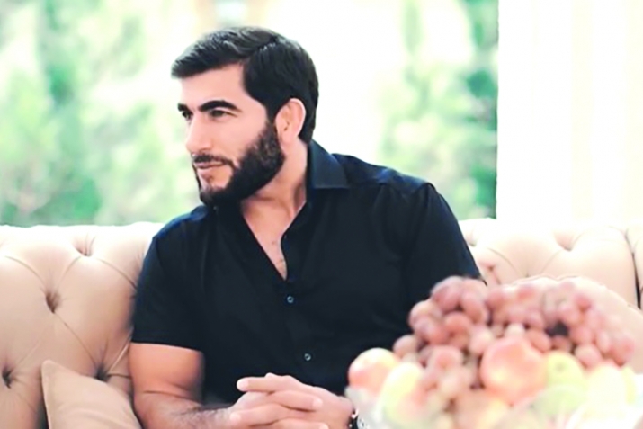 Раҳими Ғармӣ ба 22 оилаи ниёзманд хона туҳфа кард