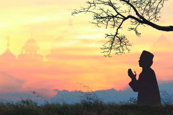 Дунияллул неъматирттал кьадаршиву ва миннуя махъун шаврил агьамшиву