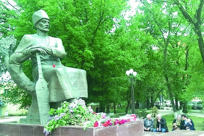 Йырчы Къазакъ – къумукъ халкъны оьктемлиги