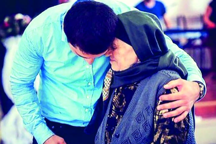 Диде-бубадиз гьикI гьуьрмет ийида?