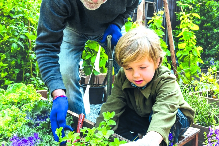 Къуншидиз гьикI гьуьрметда?