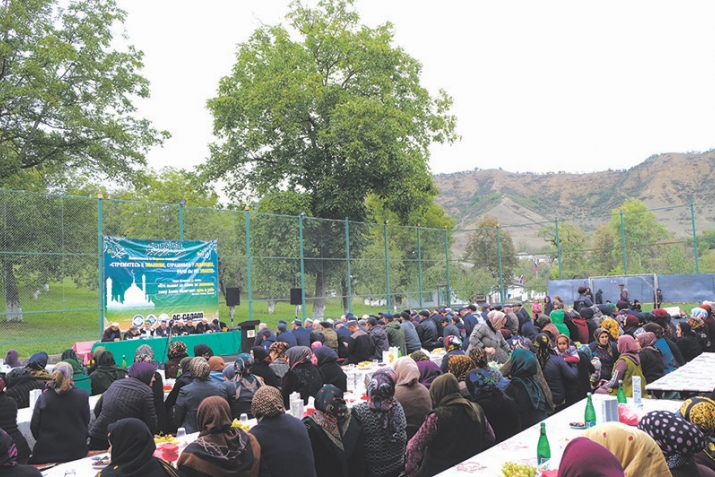 Табасаран ва Хив районариъ мажлисар