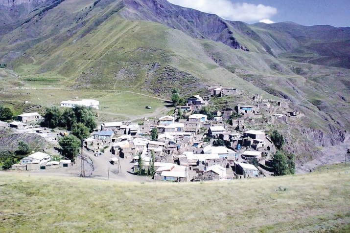 Шаир ва алим Хпеж Къурбан