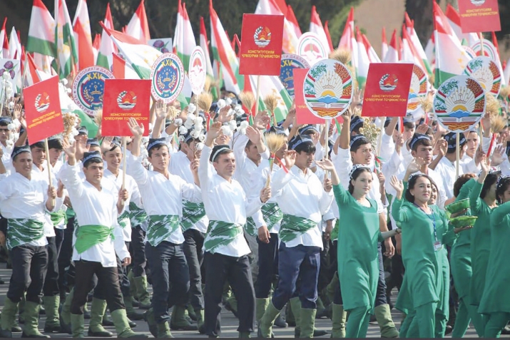 Конститутсия истиқлолиятро таҳким бахшид