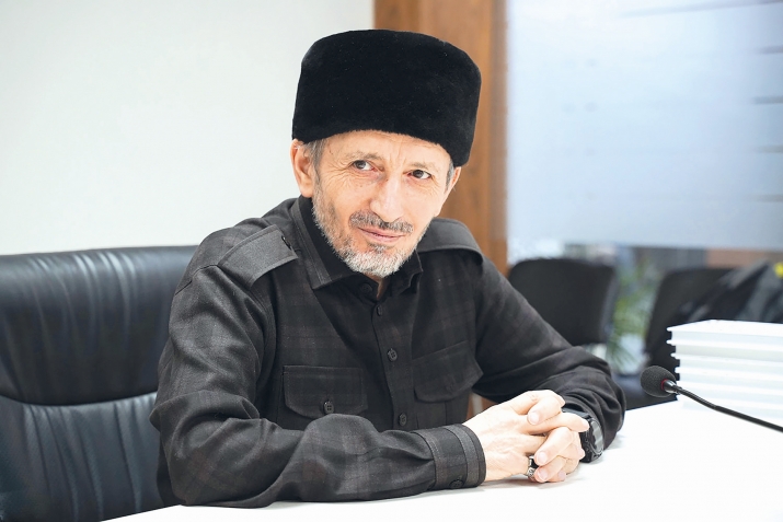 Бице Устарасда, АхIмад-хIажида