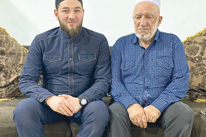 Къыйынлы йыллар дин сакълагъан адам