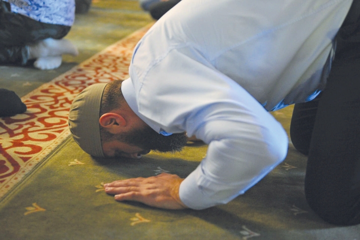 Вирхусила Аллагьла ﷻ гьаларти адабуни