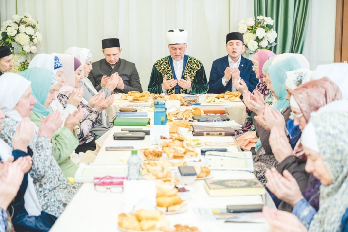 Мәрҗани мәчетендә татар халкының күренекле шәхесләрен искә алдылар