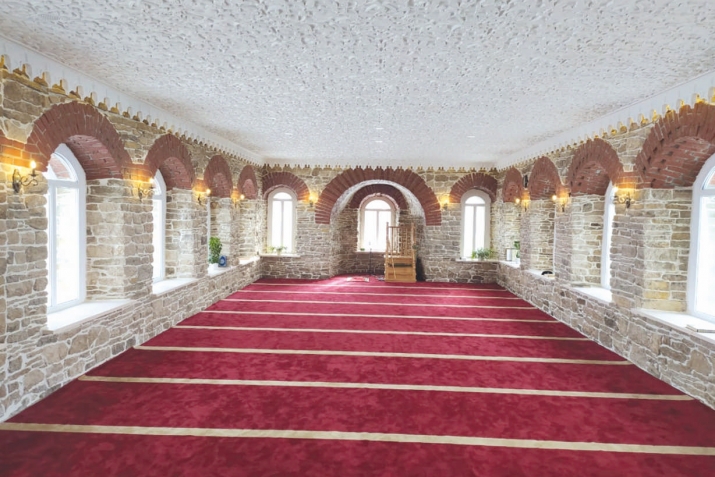 Яңа Чишмә районында төзекләндерүдән соң борынгы мәчет ачылды