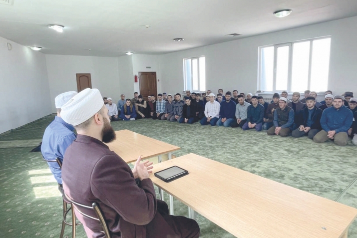 Татарстан мөфтие Зәйнулла ишан Расулевның 190-еллыгы көнендә Дагыстанда аның исемендәге мәдрәсәдә булды