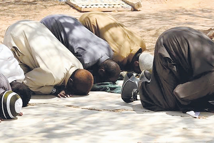 Ҹaмaaтлa гылынaн нaмaзын фəзилəти