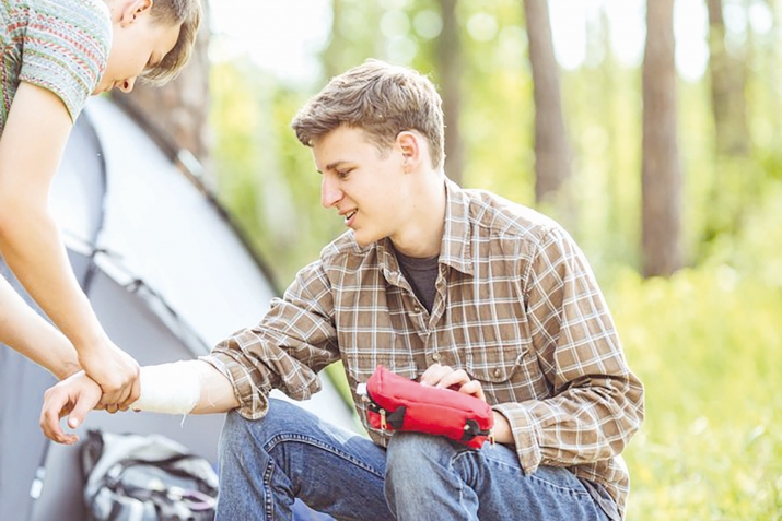 Инсанриз куьмек ва гьуьрмет авун