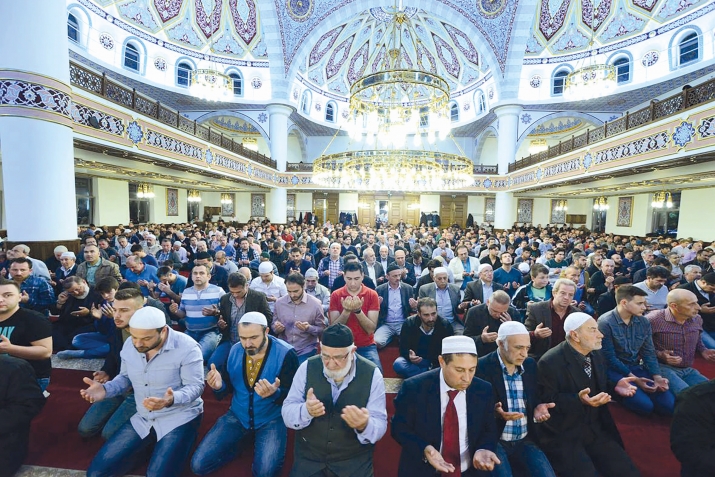 Къурбан гюнню (Ид аль-Адха) байрам намазы