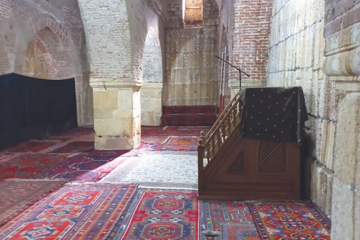 Бурыстан ҡотҡара торған доға