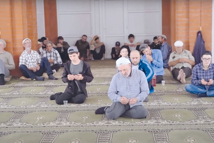 ХIамзат-афанди ракIалде щвезавуна