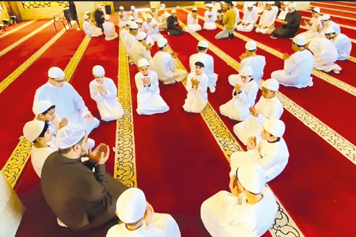 Санал кIватI хьана зикир авун бид’а яни?