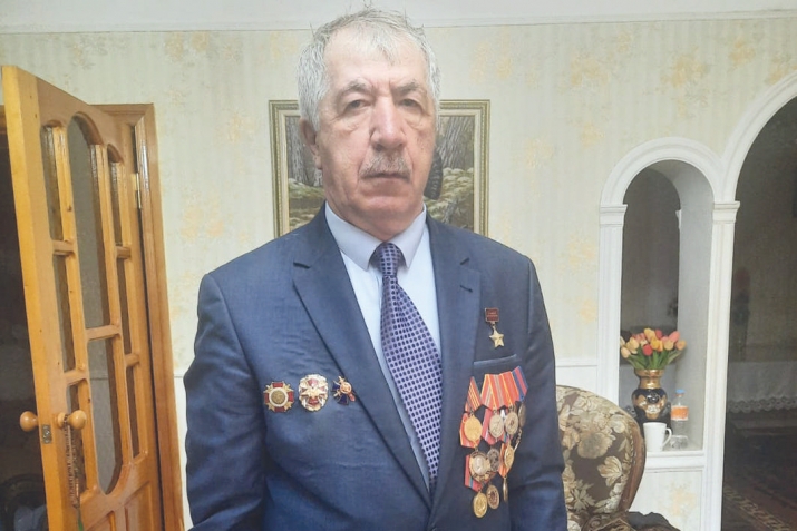 Заманали гьарли-марти игитуни чебиахъу…