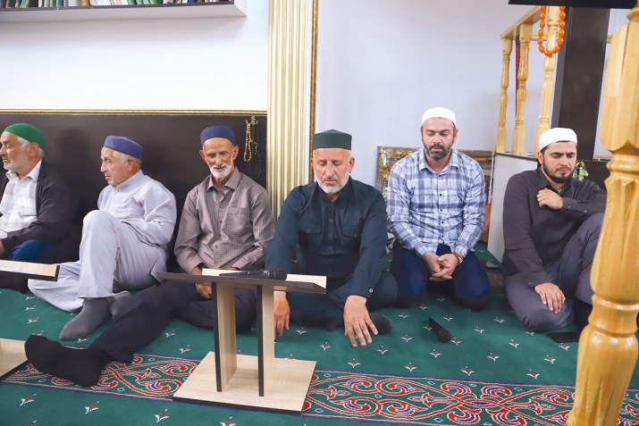 Жулжагъ гъулаъ цlийи мист ачмиш гъапlну