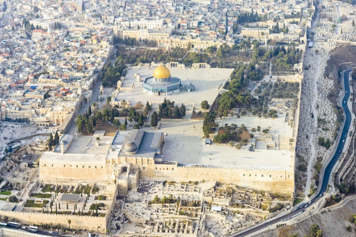 Палестинагъа Есибиз парахатлыкъ берсин деп тилейбиз