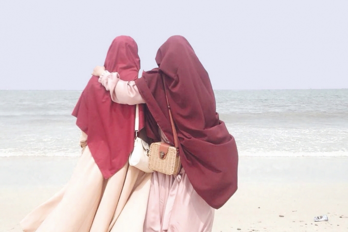 ХИКМӘТЛЕ ОСРАШЫУ