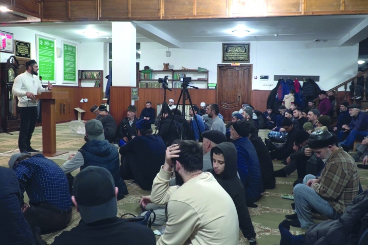 Лакрал миллатрал мажлис