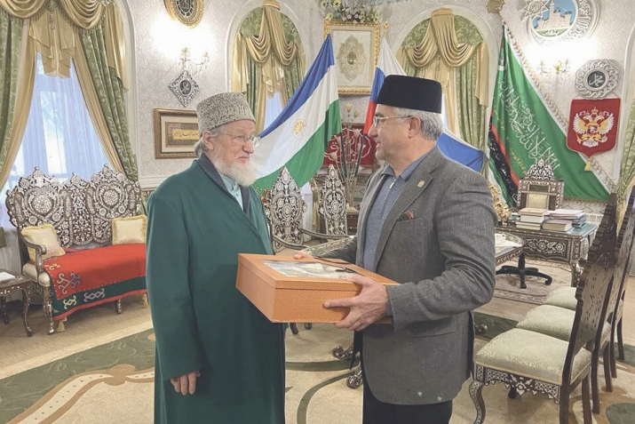 Баш мөфти Тәлгать хәзрәт Таҗетдин Вәсил Шәехразыев белән очрашты