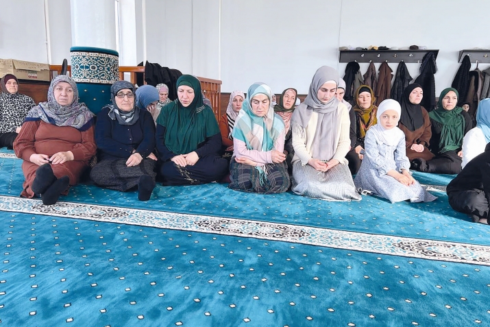 Хив гъулаъ дишагьлийириз серенжем