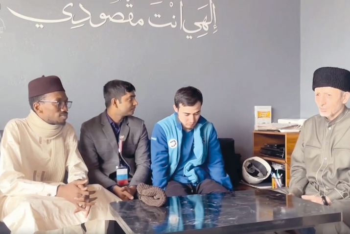 Африкаялъул делегация – муфтиясухъ гьоболлъухъ