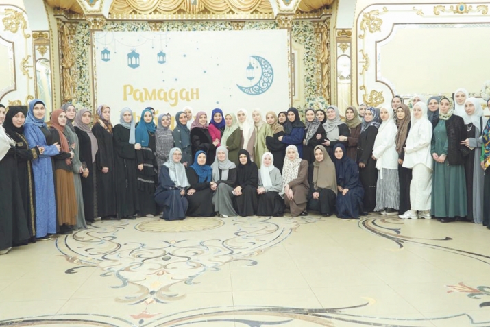 Хьунул адамтала мажлисуни