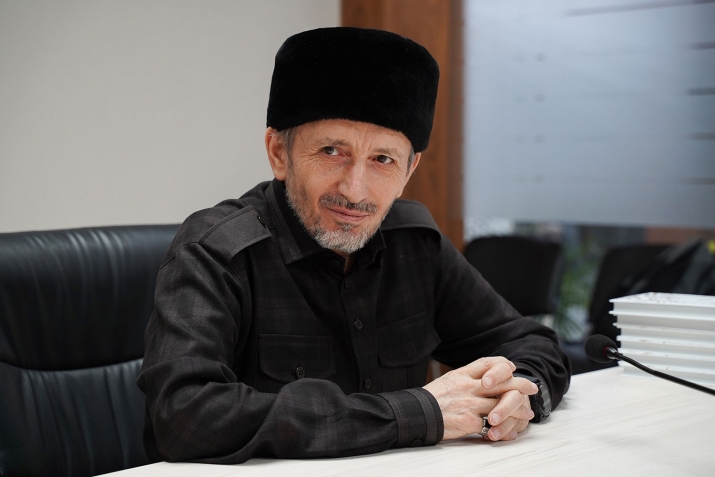 ДР-ла муфтий шайх ГIяхIмад-апандила Кьурбан-Байрамличил мубарак