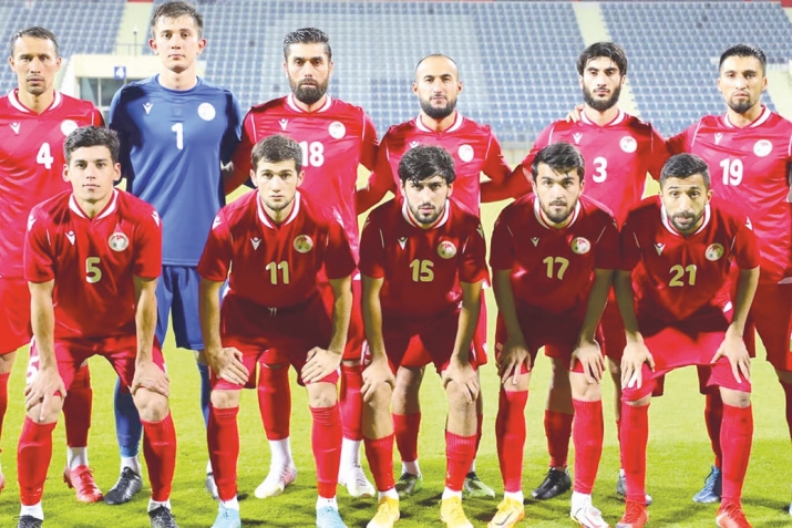 Пирўзии аввалини «кўктош» ва «вахш» дар мавсим