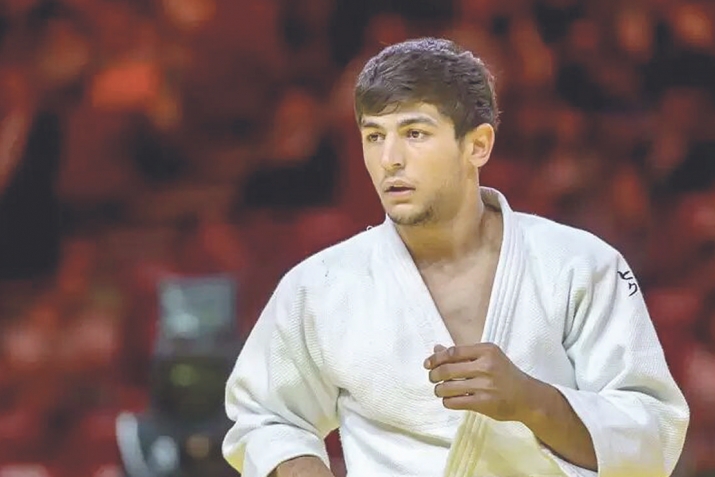 Беҳрӯз Хоҷазода аз рӯйи чанд намуди варзиш тамрин мекунад