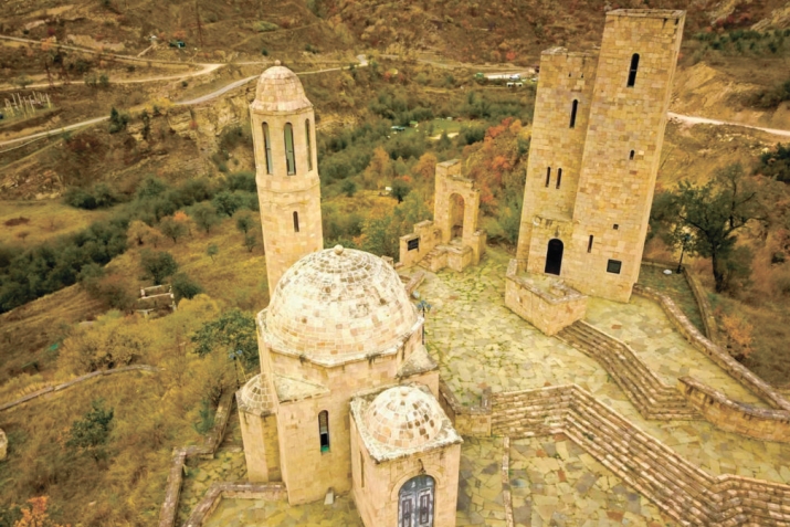 Дагъустандин пуд имамдикай куьруь кьиса