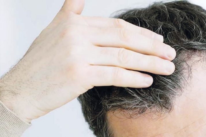 Nаmаzdаn sоnrа “Bismillаhi llәzi...” dеyәrkәn әli bаşа çәkmәk