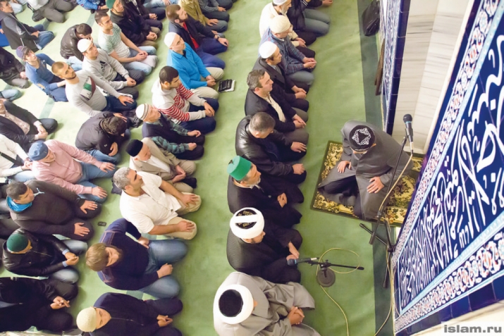 Nаmаzdаn sоnrа әzkаrlаrın ucаdаn охunmаsı