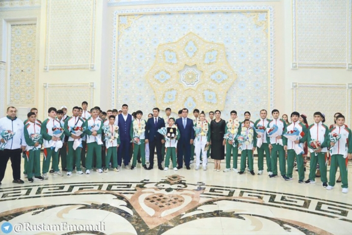 11 медали варзишгарони навраси Тоҷикистон аз Чемпионати Осиё