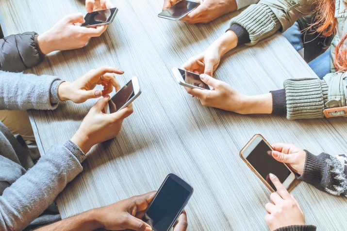 Trapped in a mobile phone? Let us find freedom!