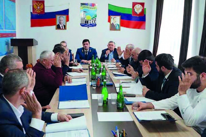 «Гъизилюрт шагьаралъул хIурматияв гражданин»