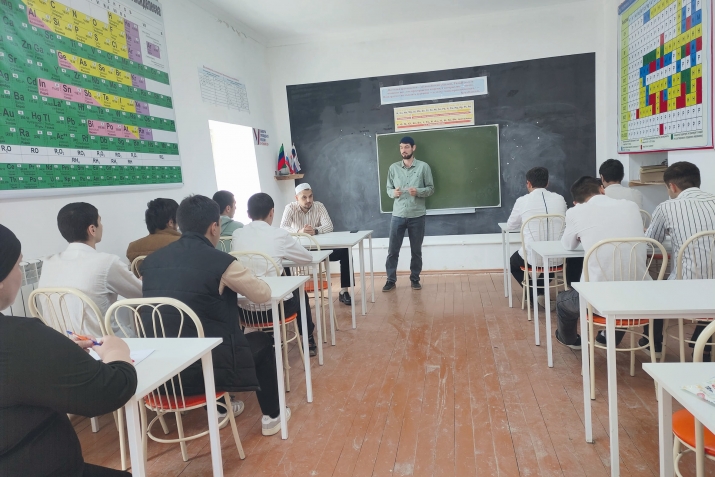 Аьхю ужара бикlричвуз, жигьилар!