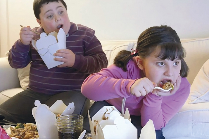 Руш яцIу жезва. Вуч ийида?